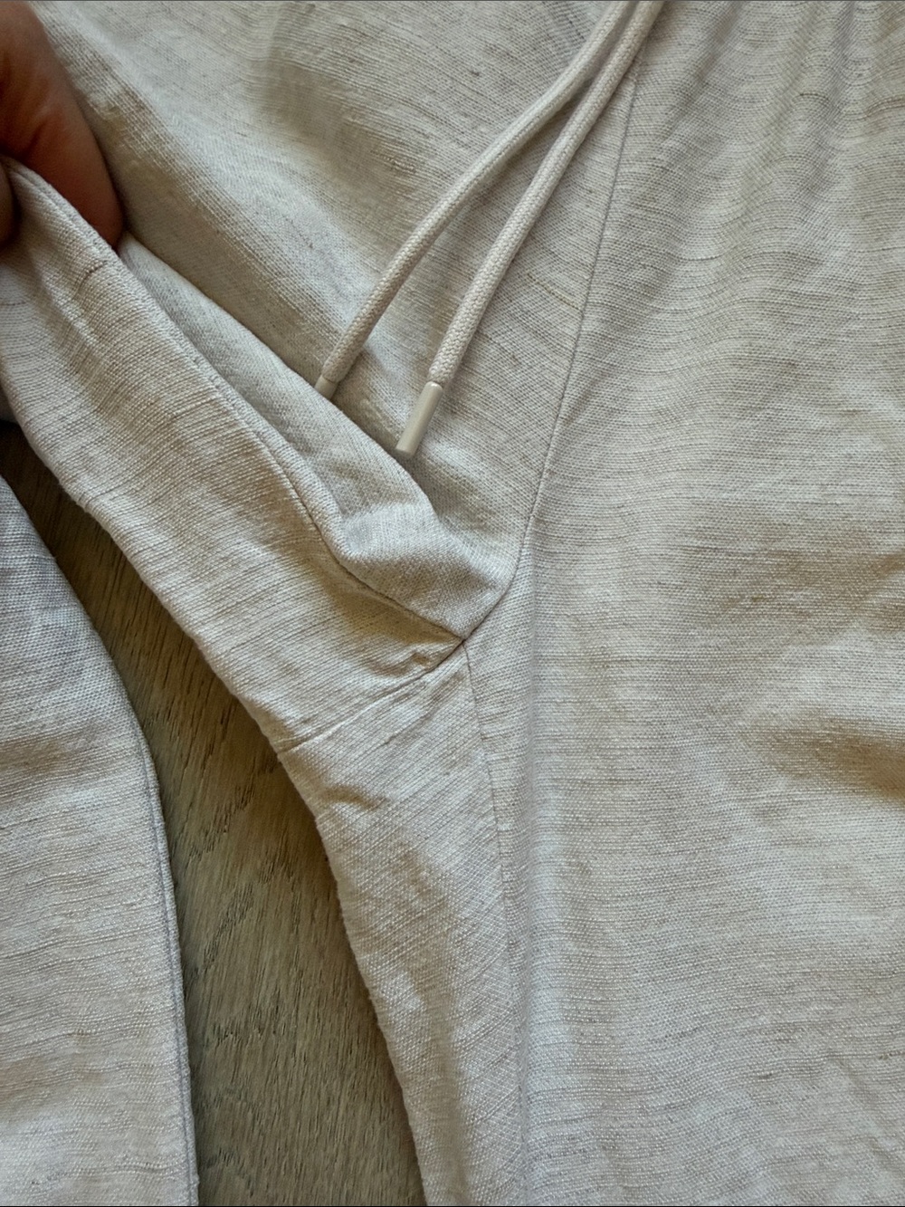Aritzia Wide Leg Pants in Light Beige - Picture 6 of 16